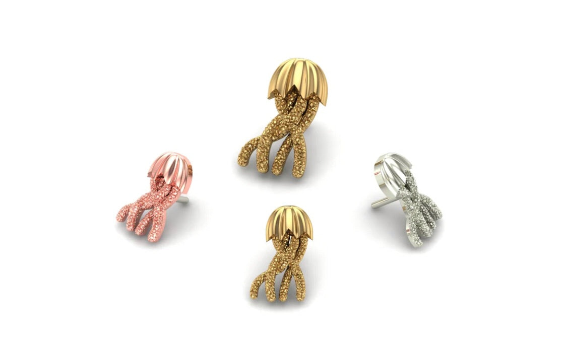 14ct gold jellyfish threadless top with flowing tentacles for helix and flat piercings