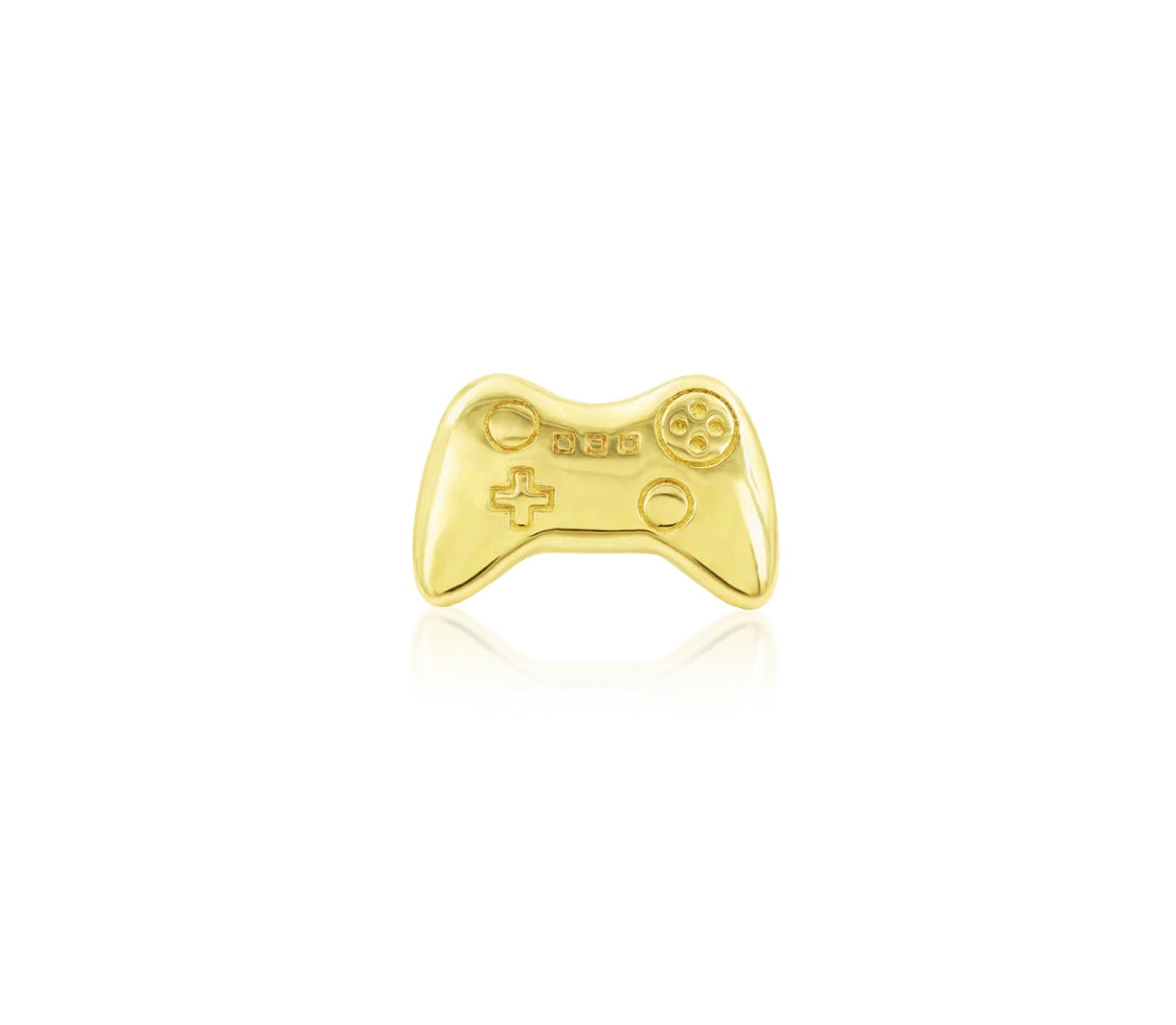 14ct gold gamer threadless top with gaming controller design 11mm x 7mm for flat and conch piercings